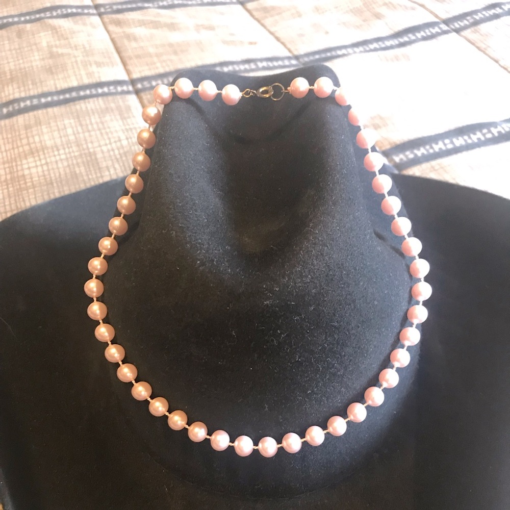 Light pink pearls